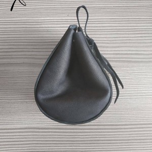 M.A.G.U.S. szimbólumos kockatartó szütyő - FEKETE - játék & sport - táblajáték és kártyajáték - társasjátékok - dobókocka - Meska.hu