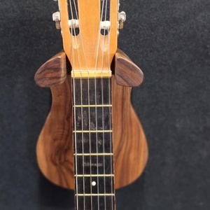 Dió fali gitártartó  - könyv & zene - hangszer & hangszertok - Meska.hu