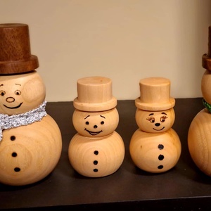 Hóember család ( 4 fő)  - otthon & életmód - dekoráció - asztal és polc dekoráció - asztaldísz - Meska.hu