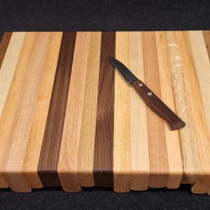 Sávos  vágódeszka  sötét foganytúval (Közepes) - otthon & életmód - konyhafelszerelés, tálalás - sütés, főzés - vágódeszka - Meska.hu