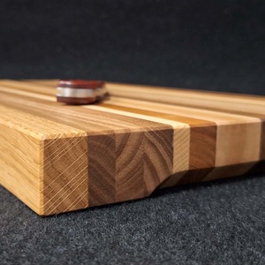 Mihály vágódeszka fogáskönnyítővel - otthon & életmód - konyhafelszerelés, tálalás - sütés, főzés - vágódeszka - Meska.hu