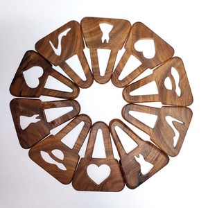 Icon � Diófa táskadísz és kulcstartó - táska & tok - kulcstartó & táskadísz - táskadísz - Meska.hu