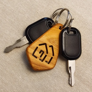 Ikerház Fa Kulcstartó � Prémium Nemesfa Ajándék Lakásavatóra - táska & tok - kulcstartó & táskadísz - kulcstartó - Meska.hu
