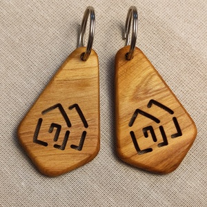 Ikerház Fa Kulcstartó � Prémium Nemesfa Ajándék Lakásavatóra - táska & tok - kulcstartó & táskadísz - kulcstartó - Meska.hu