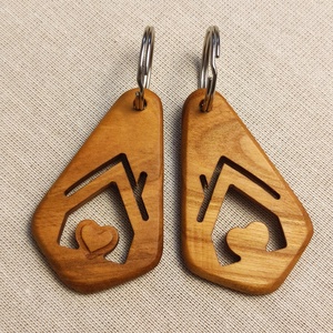 Házikó Fa Kulcstartó � Nemesfa Ajándék Lakásavatóra - táska & tok - kulcstartó & táskadísz - kulcstartó - Meska.hu