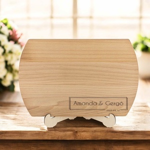 Neves, egyedi gravírozott vágódeszka Karácsonyra, születésnapra, Otthon & Életmód, Konyhafelszerelés, tálalás, Sütés, főzés, Vágódeszka, Gravírozás, pirográfia, MESKA