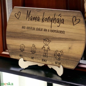 Családi ikonos vágódeszka a gyerekek/unokák neveivel - Egyedi gravírozott ajándék - otthon & életmód - konyhafelszerelés, tálalás - sütés, főzés - vágódeszka - Meska.hu