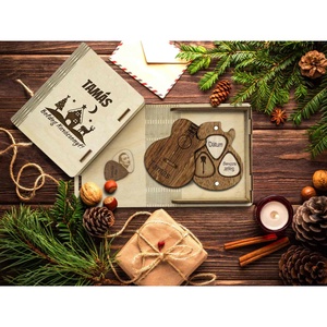 Egyedi fa gitárpengetők mágneses tartóval � Tökéletes személyre szabott ajándék gitárosoknak - Prémium gitárpengető - könyv & zene - hangszer & hangszertok - Meska.hu