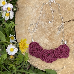 Virágos nyaklánc több színben - Meska.hu