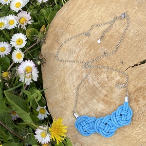 Virágos nyaklánc több színben - ékszer - nyaklánc - hosszú nyaklánc - Meska.hu