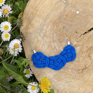 Virágos nyaklánc több színben - ékszer - nyaklánc - hosszú nyaklánc - Meska.hu