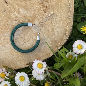 Karkötők több színben - ékszer - karkötő - fonott karkötő - Meska.hu