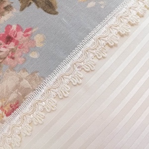Rózsás vintage párnahuzat bortnival díszítve 40 x 50 cm-es - otthon & életmód - lakástextil - párna & párnahuzat - Meska.hu