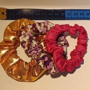 Különleges scrunchie válogatás, 1 db normál és 2 vékonyabb hajgumi  - Meska.hu