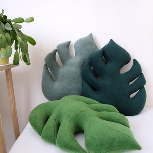 Monstera pálmalevél formájú párna  - otthon & életmód - lakástextil - párna & párnahuzat - Meska.hu