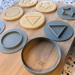 Squid Game sütikiszúrók - otthon & életmód - konyhafelszerelés, tálalás - sütés, főzés - sütikiszúró - Meska.hu