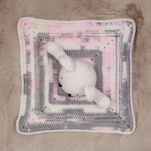 Horgolt macis szundikendő  - játék & sport - 3 éves kor alattiaknak - alvóka & rongyi - Meska.hu