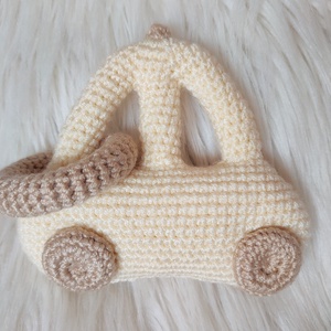 Horgolt kisautó babajáték - Meska.hu