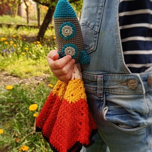 Horgolt rakéta szundikendő  - baba - mama - baba játékok - szundikendő, alvóka - Meska.hu