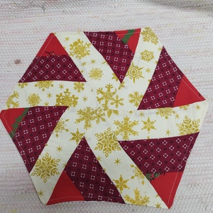 Foltvarrással k�szült terítő - Meska.hu