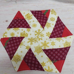 Foltvarrással k�szült terítő - esküvő - dekoráció - tálalás - Meska.hu