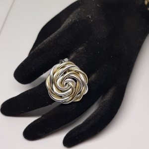 Csavart arany-ezüst színű aluminium statement gyűrű vastag ujjra - ékszer - gyűrű - statement gyűrű - Meska.hu