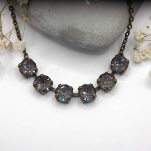 Barnás-kékes-lilás Swarovski kristályokkal készült antik bronz színű nyaklánc - Északi fény, Ékszer, Nyaklánc, Gyöngyös nyaklánc, Ékszerkészítés, MESKA