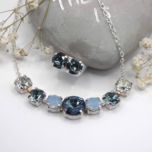 Többféle kék színű Swarovski kristályokkal készült nyaklánc és fülbevaló szett - Jégkirálynő - ékszer - ékszerszett - Meska.hu