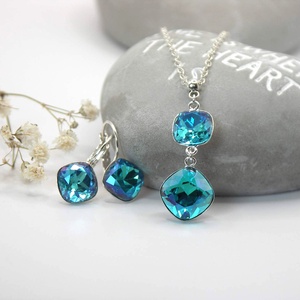 Nyaklánc és fülbevaló szett aquamarine színű Swarovski kristályok felhasználásával, lekerekített négyszög foglalatokban - ékszer - ékszerszett - Meska.hu