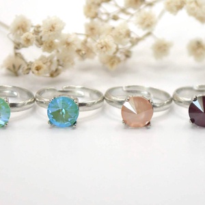 Swarovski kristályos egyköves gyűrű 8 mm-es, Rivoli csiszolású kristállyal  Választható színben - ékszer - gyűrű - kerek gyűrű - Meska.hu