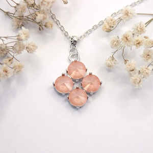 Ékszerszett púderes-barack színű Swarovski kristályokkal: medál, fülbevaló és gyűrű (díszdoboz csomagolással) - ékszer - ékszerszett - Meska.hu