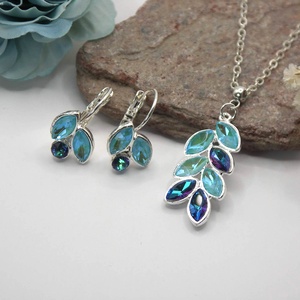 Tengerkék Swarovski kristályos, egyedi készítésú medál és fülbevaló szett  Nyári fények - ékszer - ékszerszett - Meska.hu