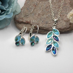 Tengerkék Swarovski kristályos, egyedi készítésú medál és fülbevaló szett  Nyári fények, Ékszer, Ékszerszett, Ékszerkészítés, MESKA