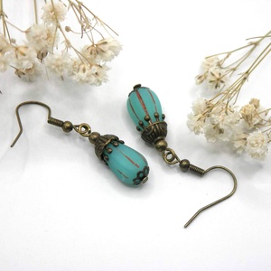 Fülbevaló bronzosan csíkozott, türkiz színű, csepp formájú, cseh üveggyöngyből - ékszer - fülbevaló - lógó fülbevaló - Meska.hu Fülbevaló bronzosan csíkozott, türkiz színű, csepp formájú, cseh üveggyöngyből - ékszer - fülbevaló - lógó fülbevaló - Meska.hu