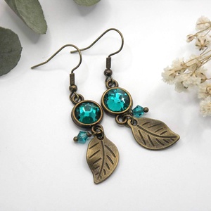 Tengerkék színű Preciosa kristályokkal és  antik bronz levelekkel készült fülbevaló, akár szettben is, nyaklánccal - ékszer - fülbevaló - lógó fülbevaló - Meska.hu