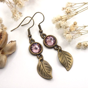Ametiszt színű Preciosa kristályokkal és antik bronz levelekkel készült fülbevaló, akár szettben is, nyaklánccal - Meska.hu