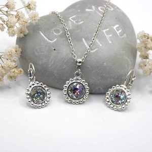 Zöldesen csillanó, kissé áttetsző, szürkés-fehér Swarovski kristályos nyaklánc és fülbevaló szett - Harmatfény - ékszer - ékszerszett - Meska.hu