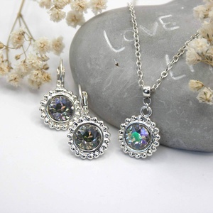 Zöldesen csillanó, kissé áttetsző, szürkés-fehér Swarovski kristályos nyaklánc és fülbevaló szett - Harmatfény, Ékszer, Ékszerszett, Ékszerkészítés, MESKA