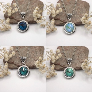 Swarovski kristályos nyaklánc, egyedi készítésú, peremes medállal, választható színű kristállyal - ékszer - nyaklánc - medálos nyaklánc - Meska.hu