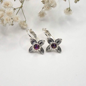 Vörös színű Swarovski kristályos, egyedi készítésú, damaszk virág formájú fülbevaló - Rubine, Ékszer, Fülbevaló, Lógó fülbevaló, Ékszerkészítés, MESKA