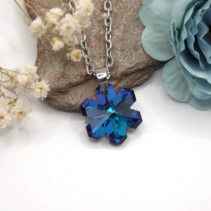 Hópehely formájú sötétkék Aurora kristály ezüst láncon  Jeges éj - ékszer - nyaklánc - medálos nyaklánc - Meska.hu