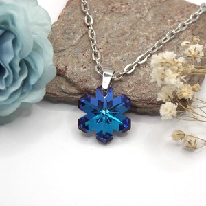 Hópehely formájú sötétkék Aurora kristály ezüst láncon  Jeges éj - ékszer - nyaklánc - medálos nyaklánc - Meska.hu