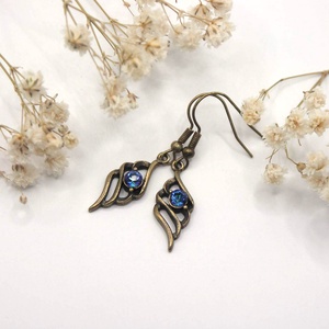 Sötétkék Swarovski kristályos, egyedi készítésú, angyalszárny formájú fülbevaló - Írisz - ékszer - fülbevaló - lógó fülbevaló - Meska.hu