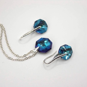 Csillogó, türkizes-éjkék színű, nyolcszög alakú Swarovski kristállyal készült nyaklánc és fülbevaló szett � Oktogon, Ékszer, Ékszerszett, Ékszerkészítés, MESKA
