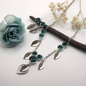 Kékes-smaragdzöld Swarovski kristályos, egyedi készítésú nyaklánc és fülbevaló szett � AquaLeaf - ékszer - ékszerszett - Meska.hu