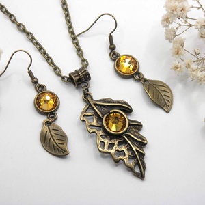 Sárgásbarna színű Preciosa kristályokkal és antik bronz levelekkel készült ékszerszett - Aurum, Ékszer, Ékszerszett, Ékszerkészítés, MESKA
