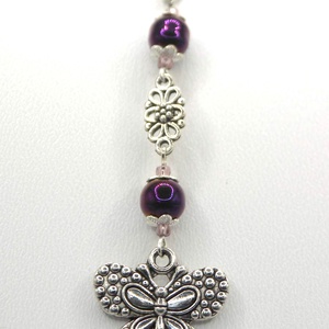 AJÁNDÉK csomagolás! Ezüst színű, virágmintás könyvjelző püspöklila cseh üveggyöngyökkel, lepke függővel � Iris - könyv & zene - könyvjelző - Meska.hu