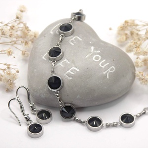 Nemesacél karkötő és fülbevaló szett selyemfényű fekete Swarovski kristályokkal - Nerina - ékszer - ékszerszett - Meska.hu