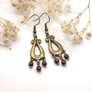 Tulipán alakú fülbevaló apró, sötétlila cseh üveggyöngyökkel - Noctiflora - ékszer - fülbevaló - lógó fülbevaló - Meska.hu