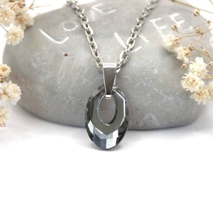 Füstös�ezüstösen csillogó, ovális formájú Aurora kristály ezüst láncon - Helion, Ékszer, Nyaklánc, Medálos nyaklánc, Ékszerkészítés, MESKA